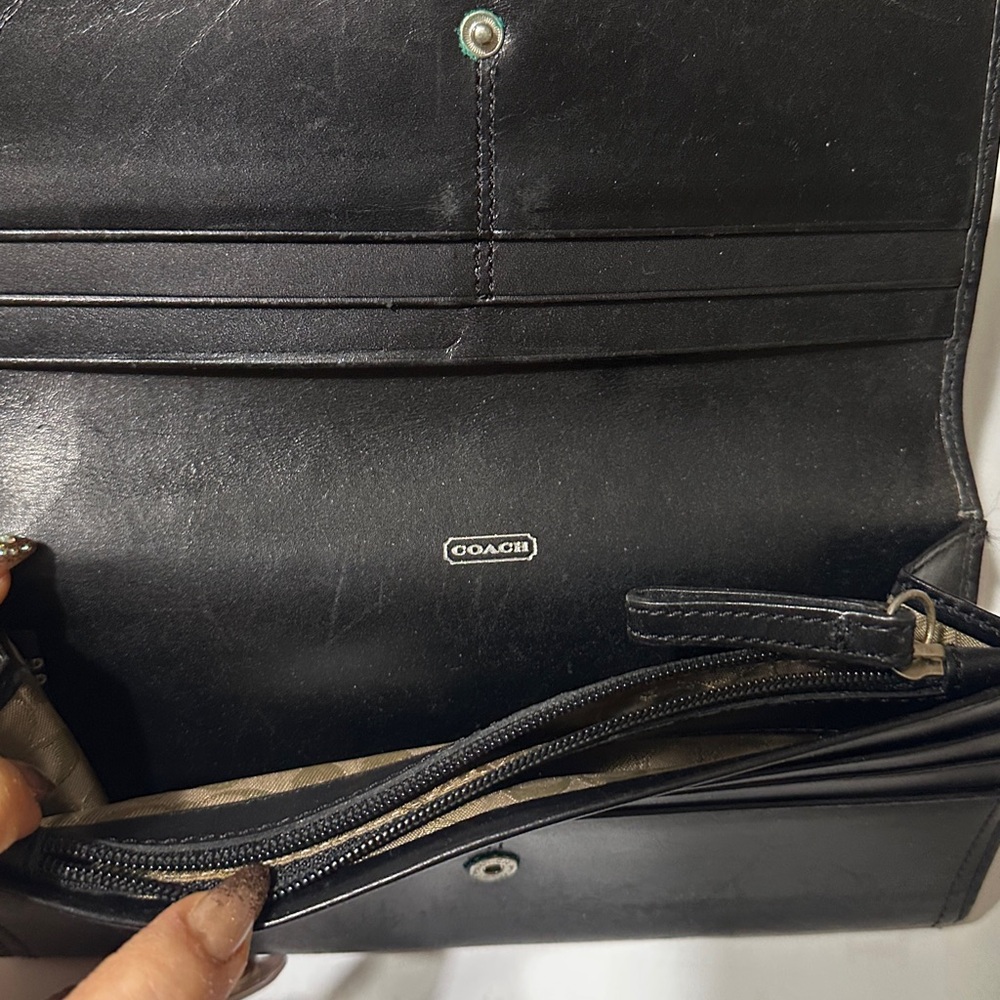 Coach Black Leather Clutch Wallet - Picture 3 of 6